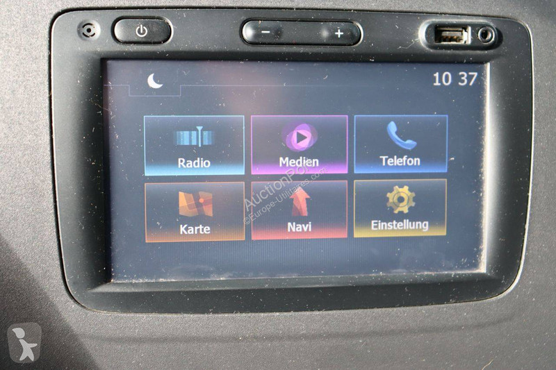 Véhicule utilitaire Nissan