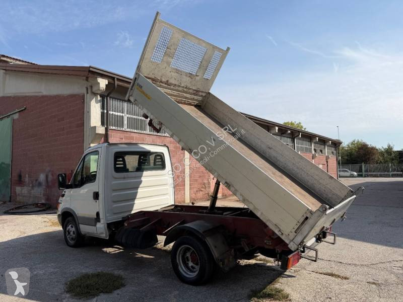 Véhicule utilitaire Iveco 35C09