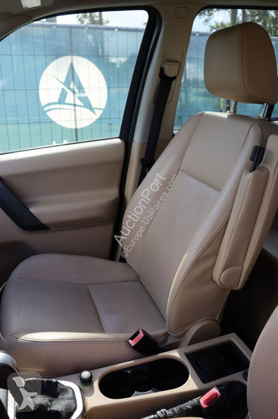 Véhicule utilitaire Land Rover HSE i6
