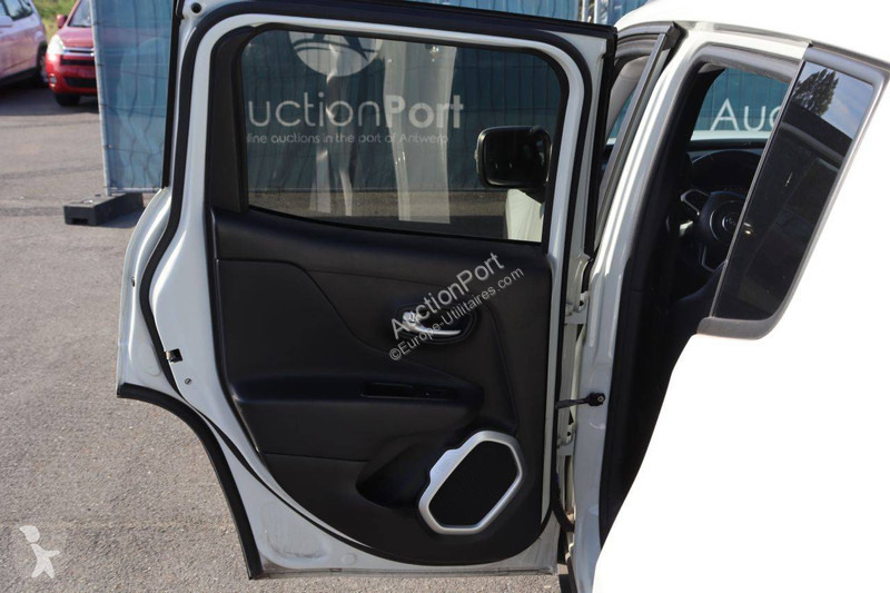 Véhicule utilitaire Jeep
