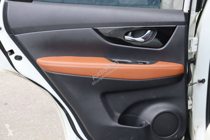 Nissan  van