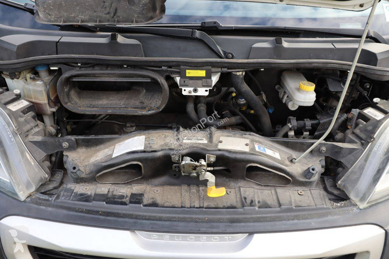 Véhicule utilitaire Peugeot