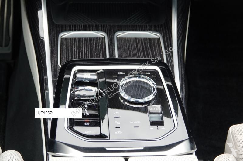 Véhicule utilitaire BMW 7 xDrive M Sport