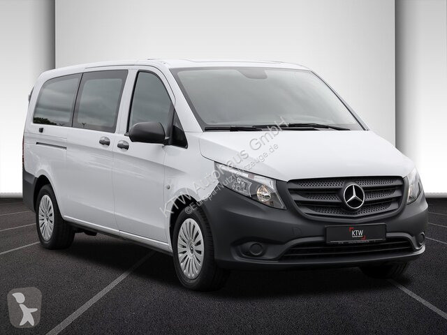 Autoutilitară Mercedes 114...