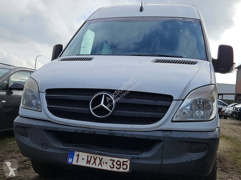 Véhicule utilitaire Mercedes (II - update) 311 CDI