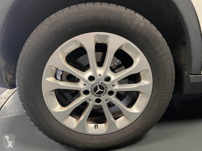 عربة نفعية Mercedes GLA 180  Inspiration