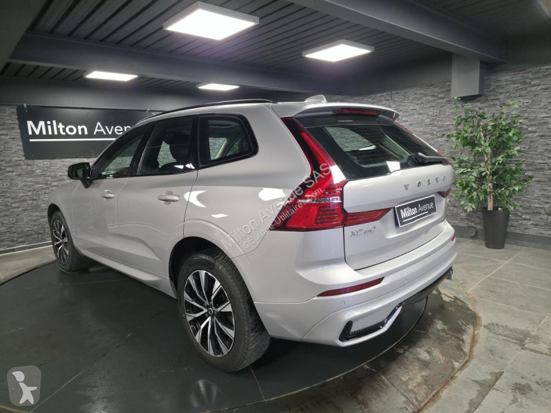 Samochód dostawczy Volvo XC60 B4 Micro-Hybride...
