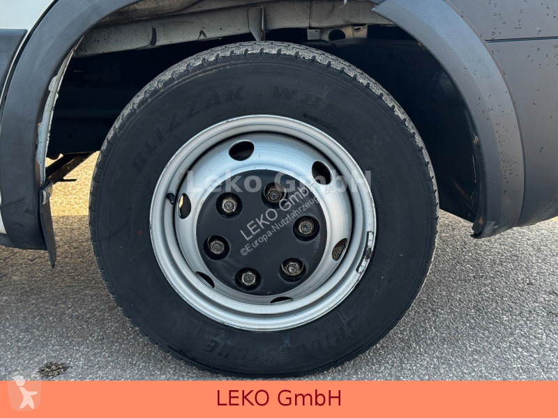 Samochód dostawczy Iveco 35C13 Mit Relec Froid...