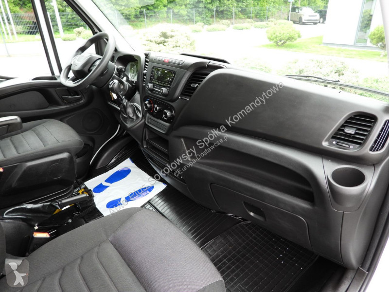 Samochód dostawczy Iveco 35C16 DAILY