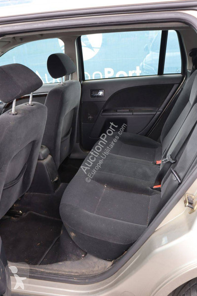 عربة نفعية Ford