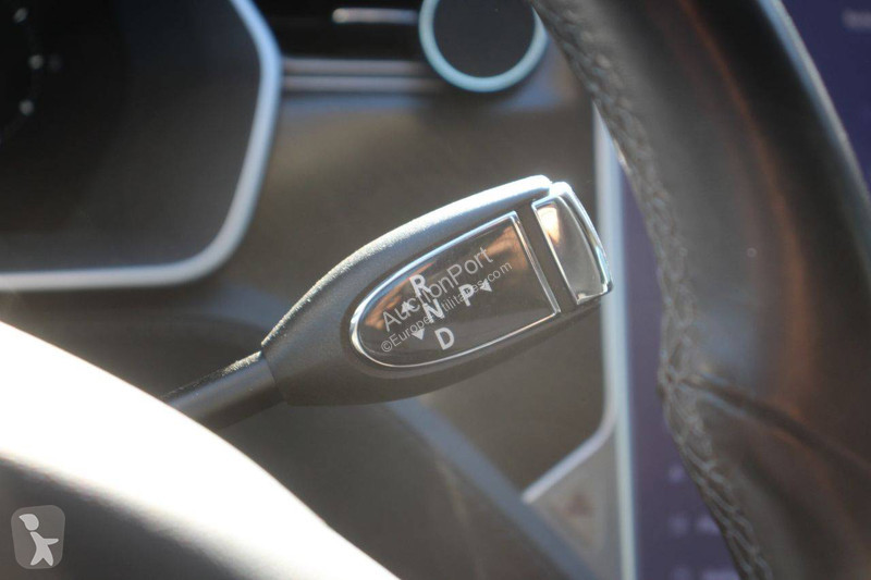 Furgoneta Tesla P85+