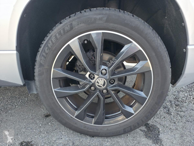 Samochód dostawczy Skoda KAROQ 2.0 TDI SCR -...