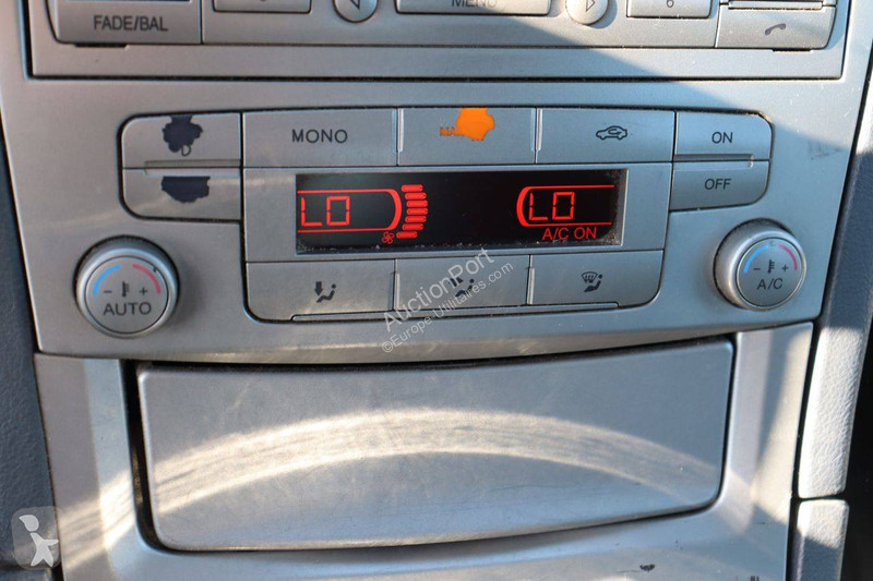 عربة نفعية Ford