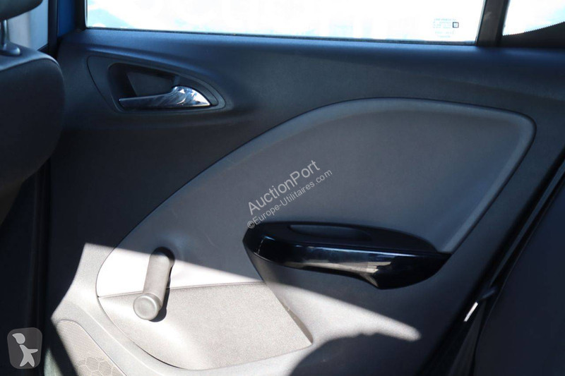 Samochód dostawczy Opel
