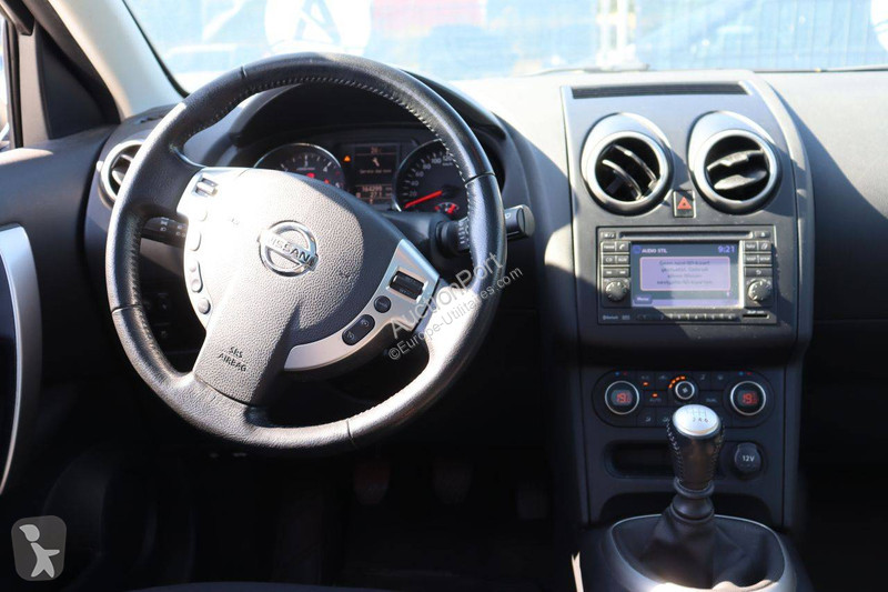 Samochód dostawczy Nissan acenta + navi QASHQAI