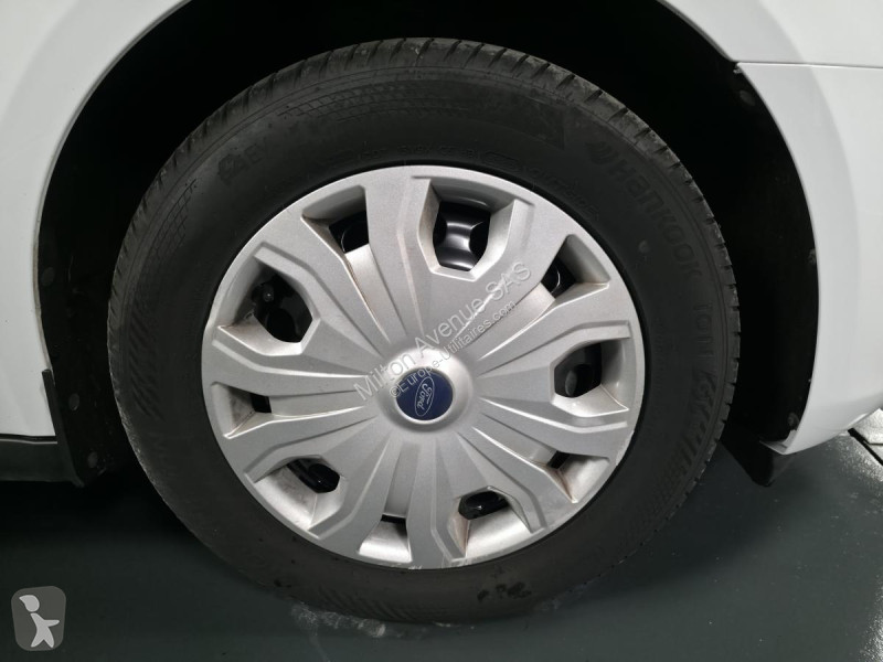 Véhicule utilitaire Ford