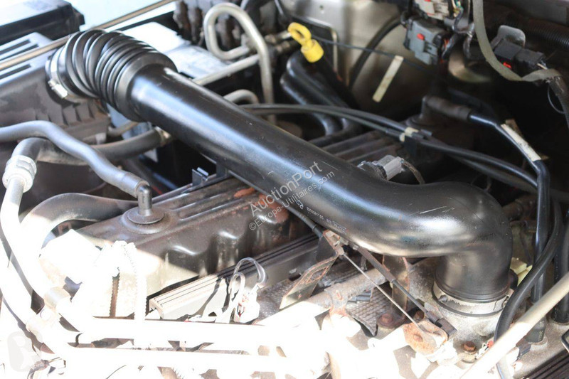 عربة نفعية Jeep