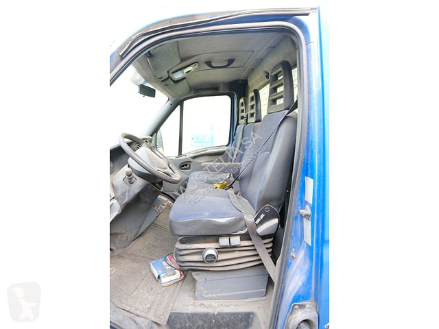 Véhicule utilitaire Iveco 40C35