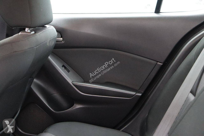 Mazda  3 van