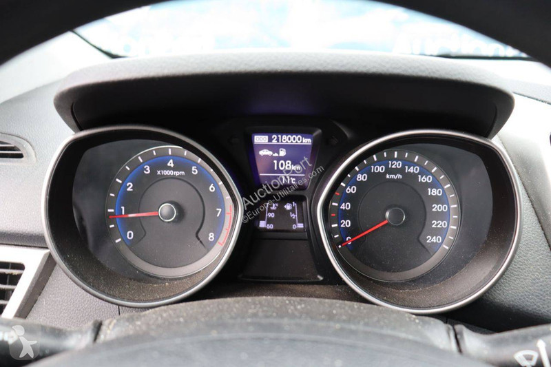 Hyundai i30 van