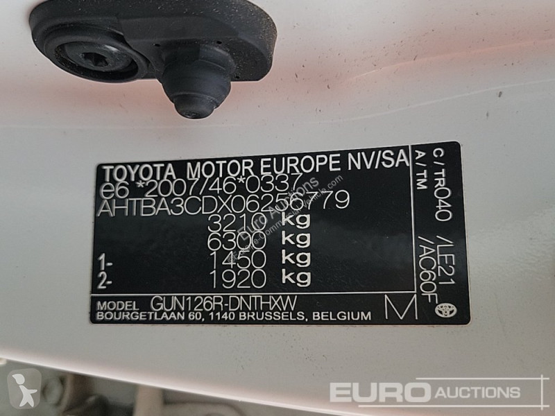 Furgoneta Toyota Hilux