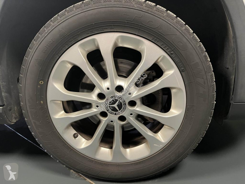 عربة نفعية Mercedes GLA 180  Inspiration