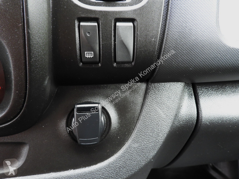 Véhicule utilitaire Renault  TRAFIC
