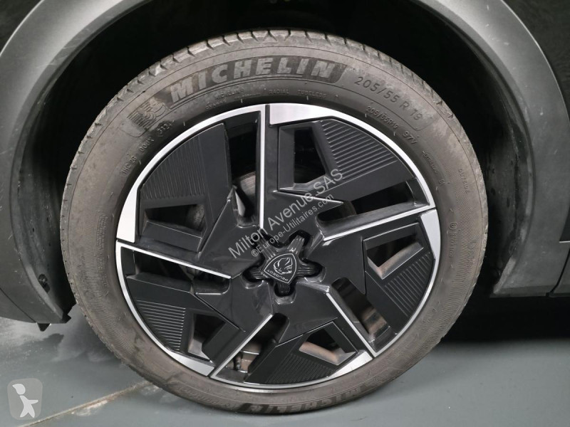 Furgoneta Peugeot 408 1.2i Hybrid -136 - BV...