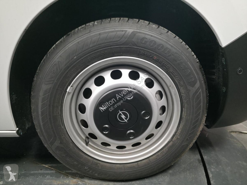 Véhicule utilitaire Opel VIVARO M 2.0 BlueHDi -...