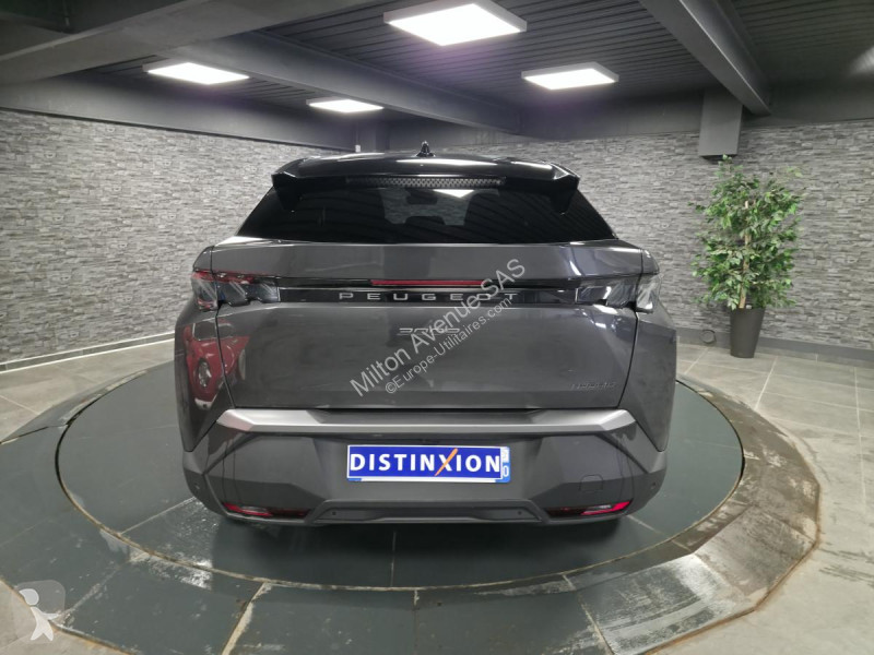 عربة نفعية Peugeot 3008 1.2i Hybrid -136 - BV...
