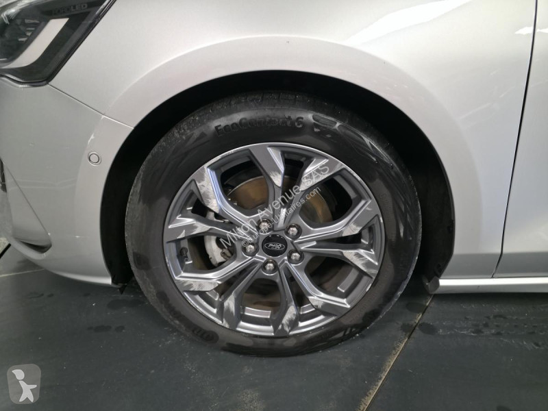 Véhicule utilitaire Ford FOCUS 1.0 EcoBoost...