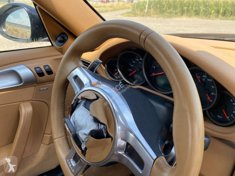 Véhicule utilitaire Porsche