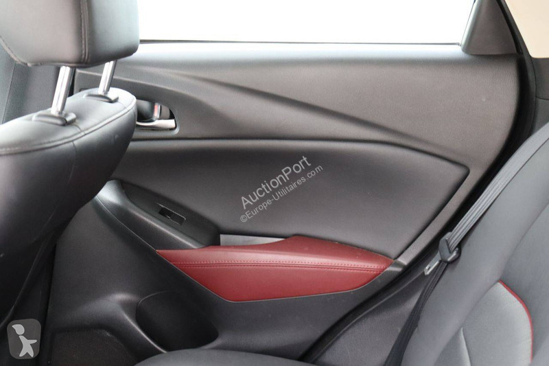 Samochód dostawczy Mazda  CX3
