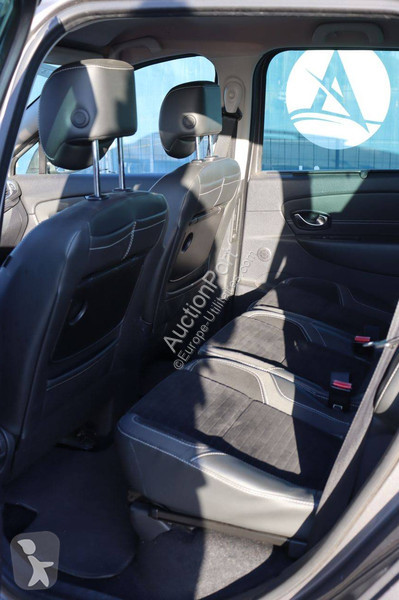 عربة نفعية Renault  Scénic
