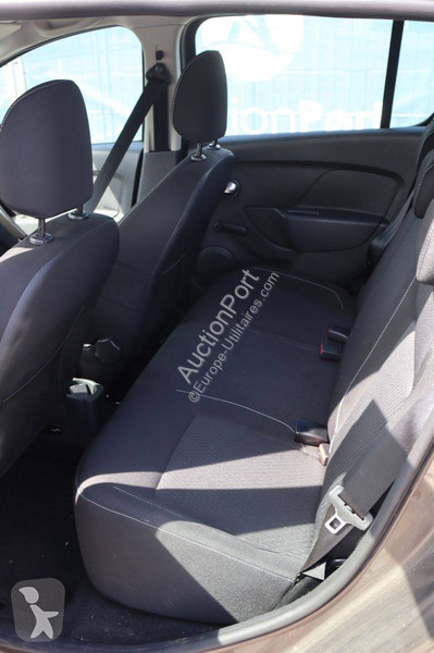 Véhicule utilitaire Dacia