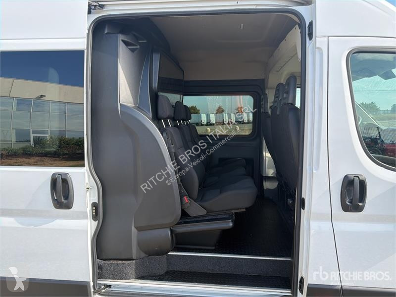 Véhicule utilitaire Opel 2.2