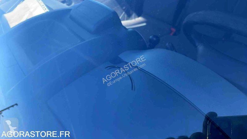 Комерційні автомобілі Peugeot PARTNER