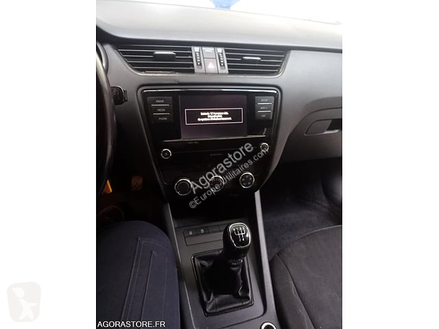 Коммерческий автомобиль