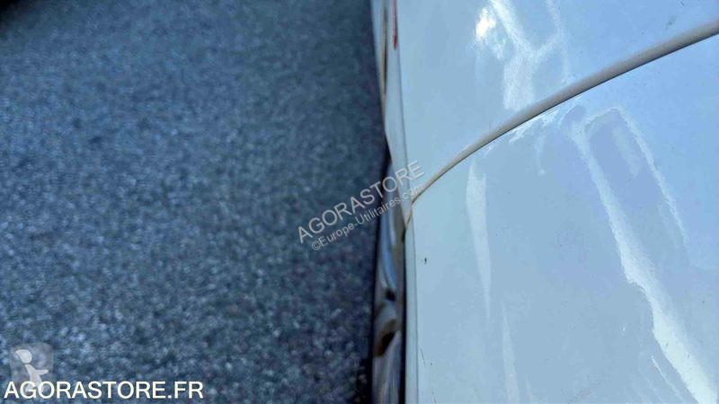 Véhicule utilitaire Peugeot 208