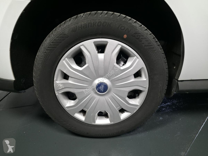 Véhicule utilitaire Ford