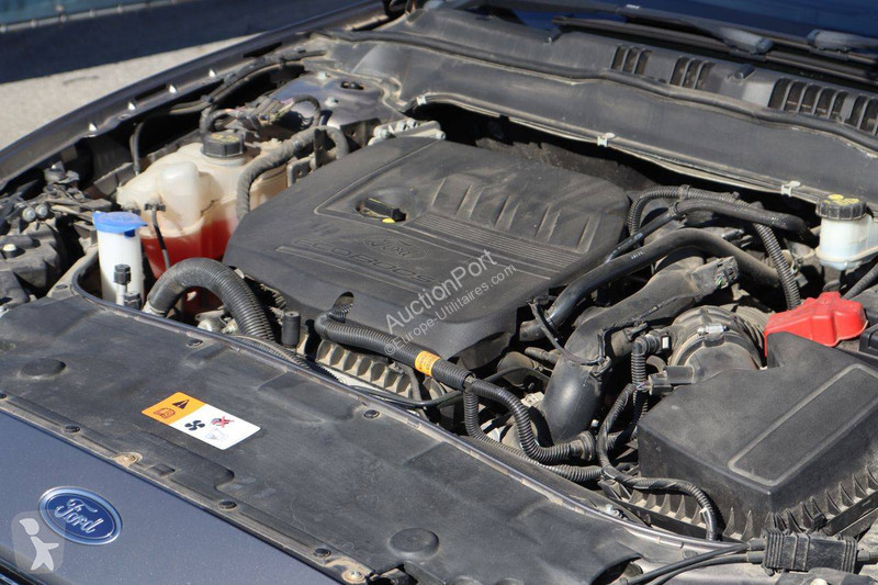 Véhicule utilitaire Ford
