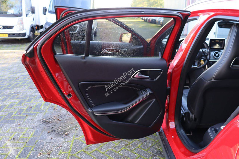 Bedrijfswagen Mercedes D GLA