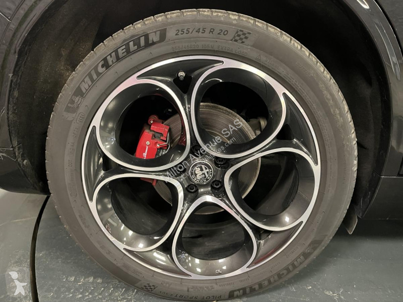 Samochód dostawczy Alfa-Roméo STELVIO 2.2 D -...