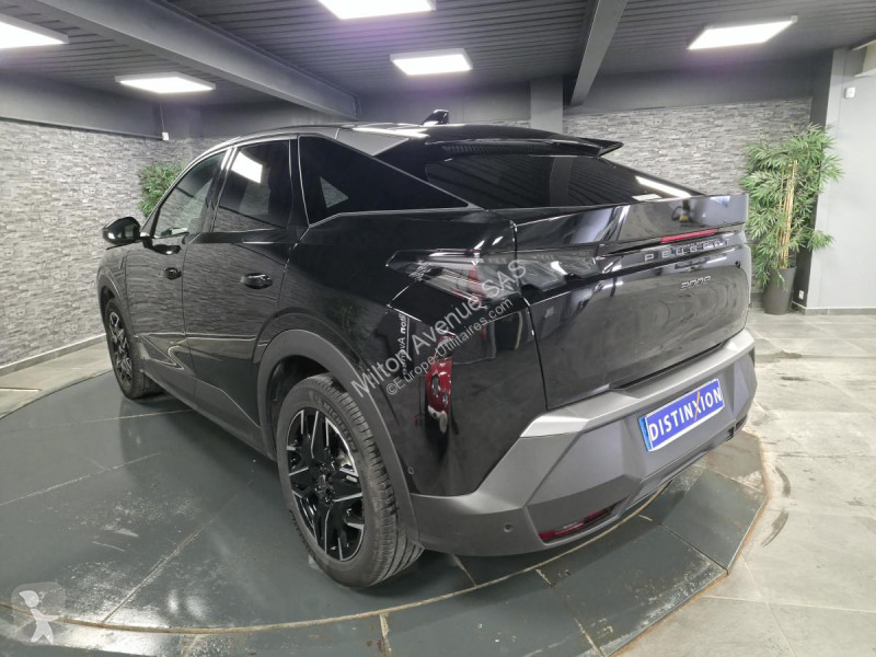 Véhicule utilitaire Peugeot 3008 1.2i Hybrid...