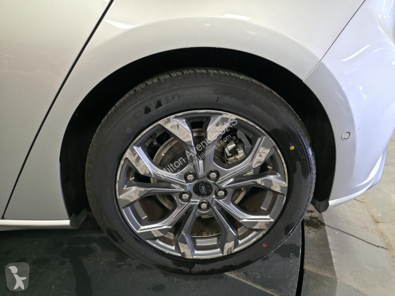 Véhicule utilitaire Ford FOCUS 1.0 EcoBoost...