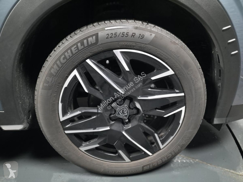 Furgoneta Peugeot 3008 1.2i Hybrid -136 - BV...