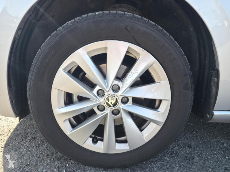Véhicule utilitaire Skoda SCALA 1.0 TSI Evo -...