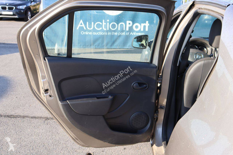 عربة نفعية Dacia