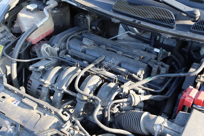 عربة نفعية Ford