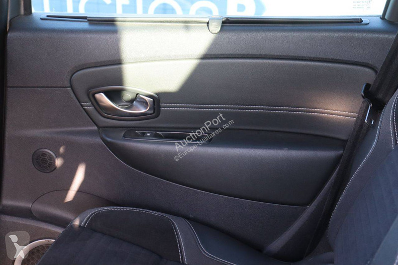 عربة نفعية Renault  Scénic